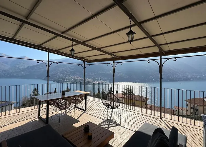 Apartment Alberto's Terrace Moltrasio